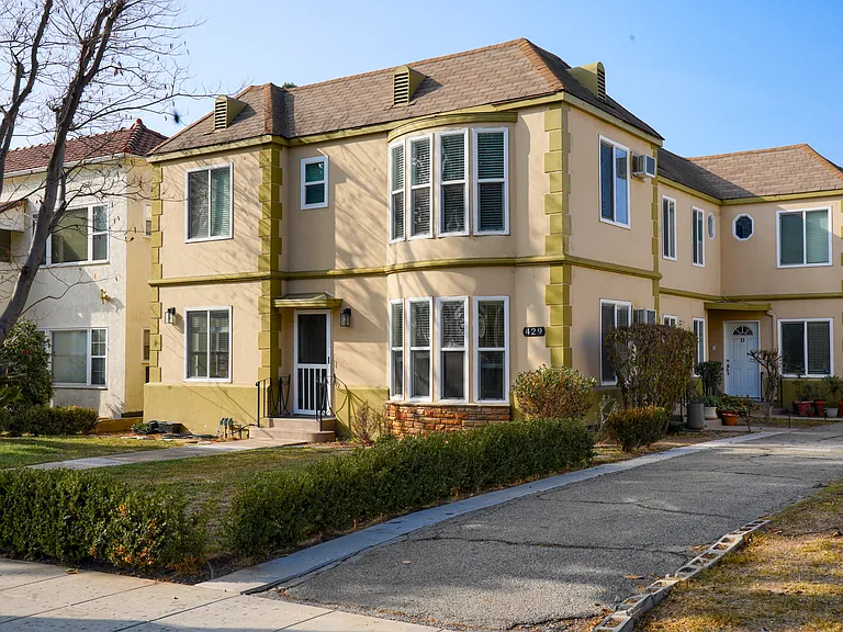 429 N Palm Ave #A — Photo 1