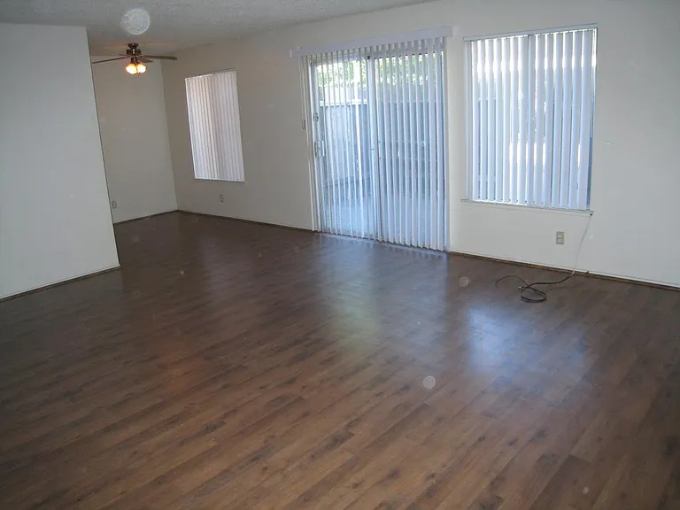 6375 N Alturas Ave #4 — Photo 3