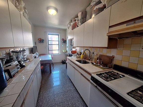 5th image of 8910 35th Ave APT E5r