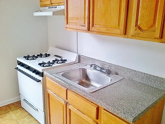 Rented by Bohemia Realty Group | media 23