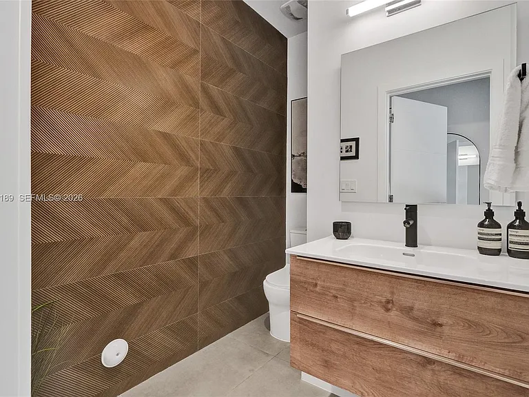 2851 SW 33rd Ct #2851 — Photo 13