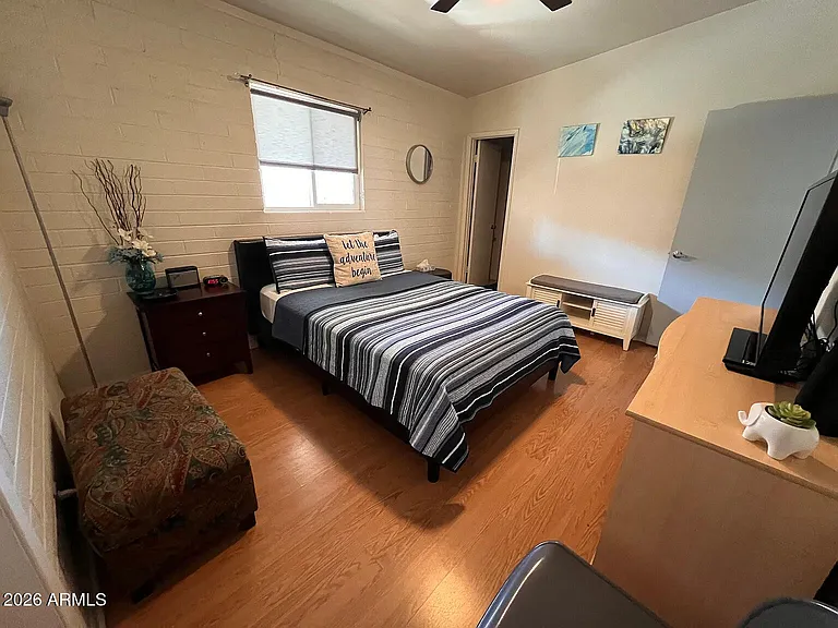 1031 N 78th Pl — Photo 7