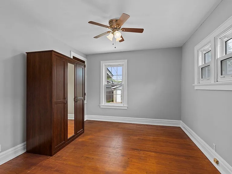 4011 McDonald Ave — Photo 10