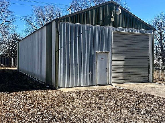 2nd image of 4684 Goldenrod Ave