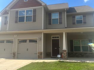 180 Coopers Creek Ave, Spring Lake, NC 28390