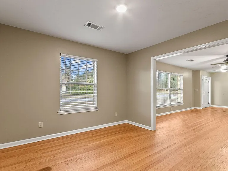 242 Cedar Crst — Photo 7