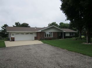 18145 Grundy Rd, Cedar Falls, IA 50613
