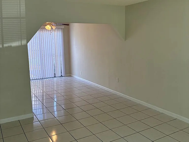 695 Douglas Dr #C — Photo 3
