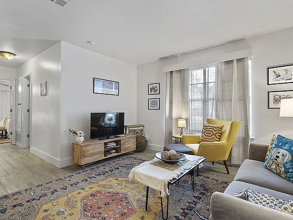 4th image of 1015 Lafontaine Ave