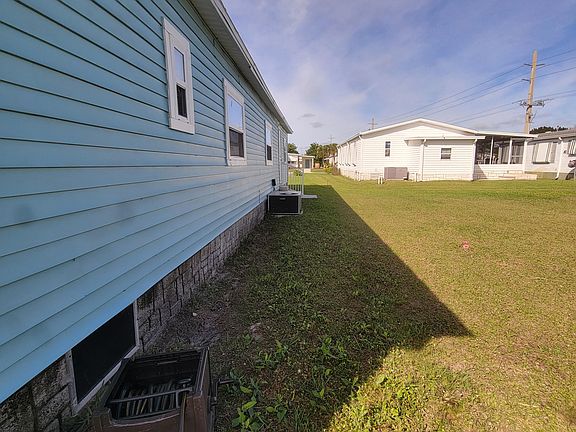 3rd image of 404 Raven Dr