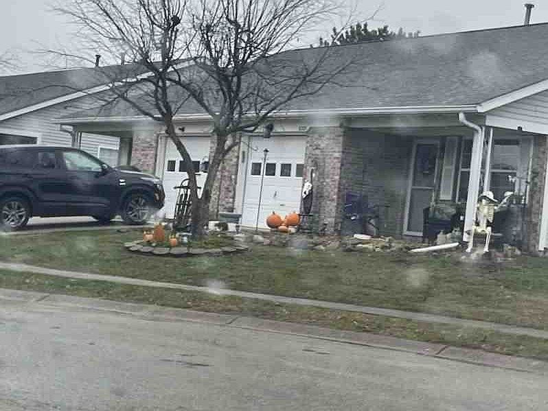 2nd image of 6329 Village Oak Ct