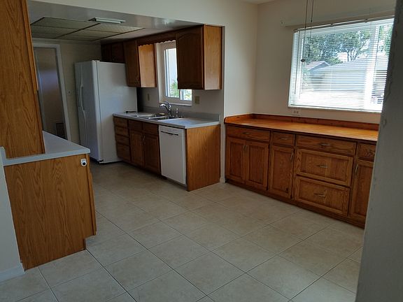 4th image of 6485 32nd Ave N