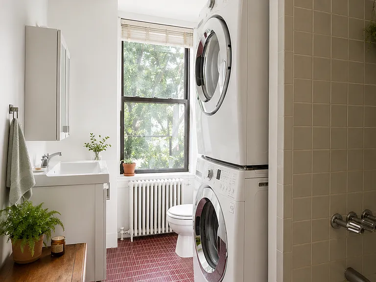 258 Carlton Ave #2 — Photo 8