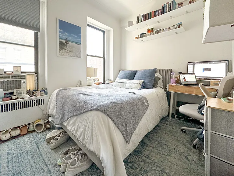 200 E 26th St #3D — Photo 4