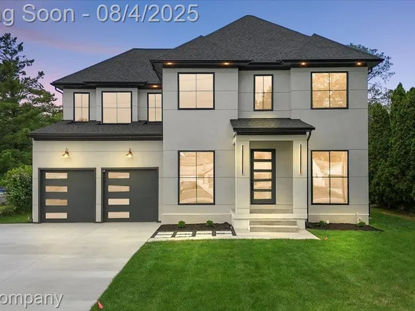 3367 Kilmer Dr, Troy, MI 48083