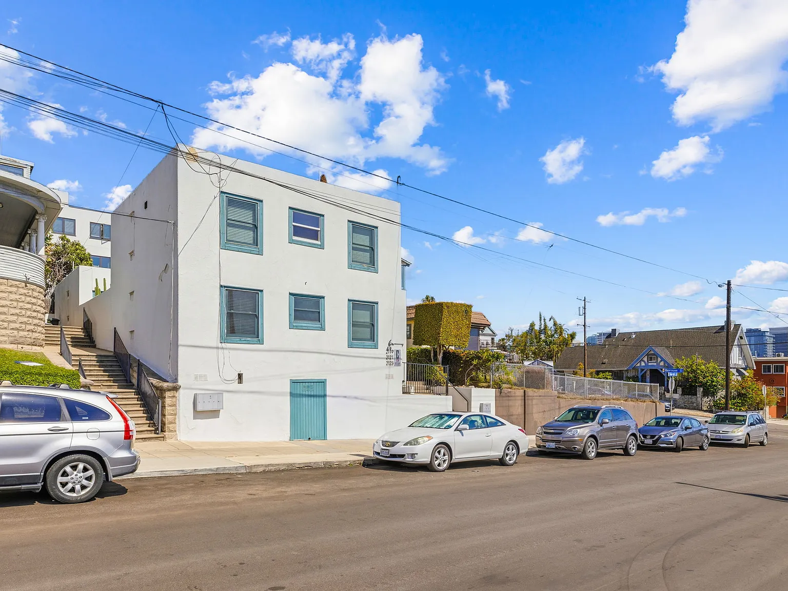 2 bed, 800 sqft, $3,950 — Photo 4