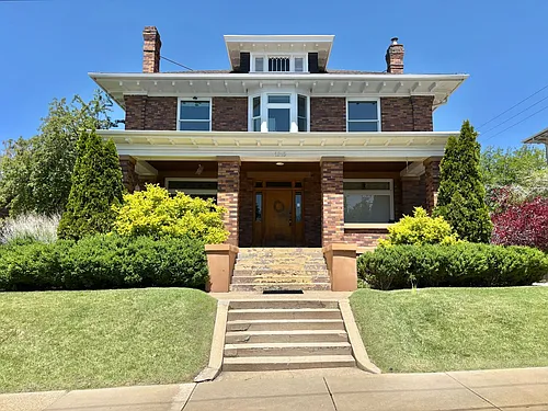 1215 E. 300 S. Photo 1