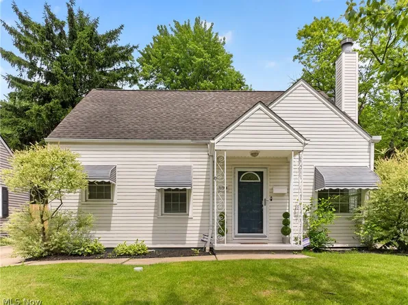 2751 Valley Rd, Cuyahoga Falls, OH 44223