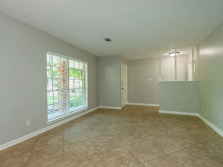 7403 Tall Pines Dr — Photo 4