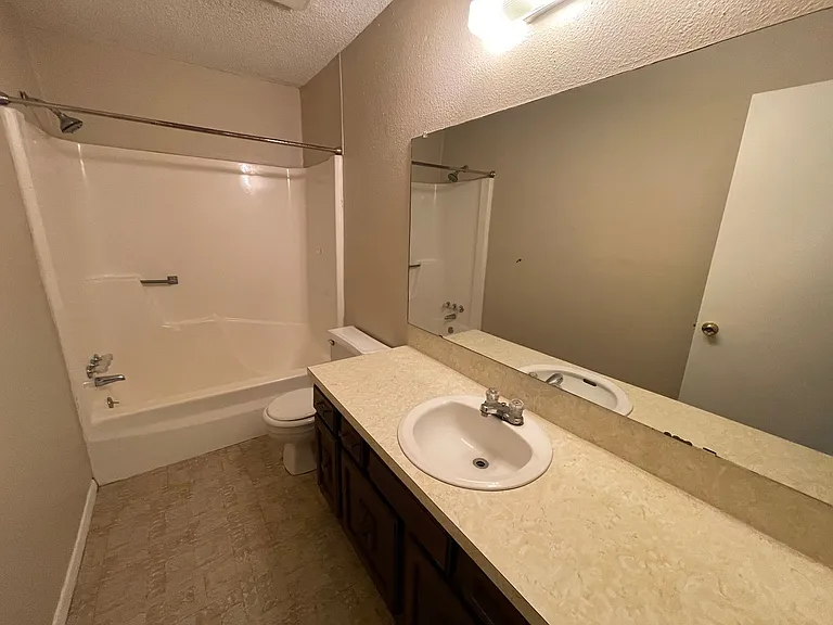 8623 Holiday Dr — Photo 7