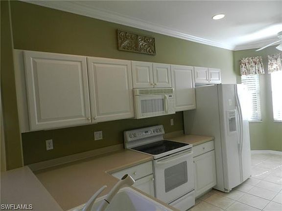 4th image of 8383 Woodridge Pointe Dr