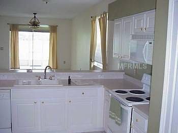3rd image of 105 Club Villas Ln
