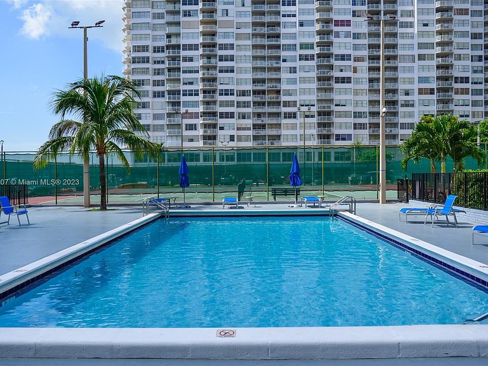 1st image of 2750 NE 183rd St APT 2106