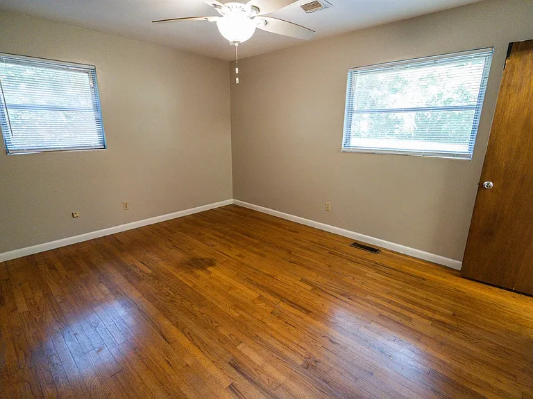2103 Evergreen Dr — Photo 33