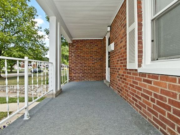 2nd image of 6926 Gloria Dr