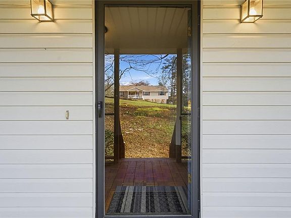 4th image of 3939 Mill Creek Rd NW