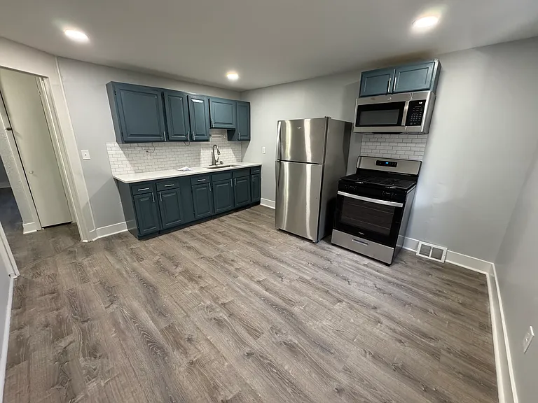 363 Woodruff St #2 — Photo 2