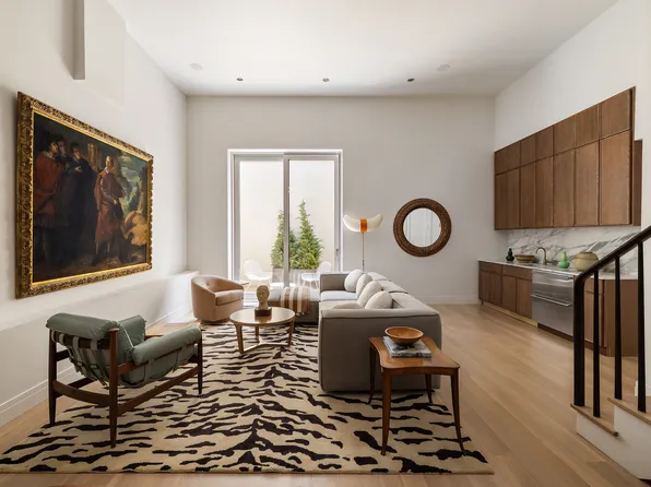 205 Clinton Street image 23 of 38