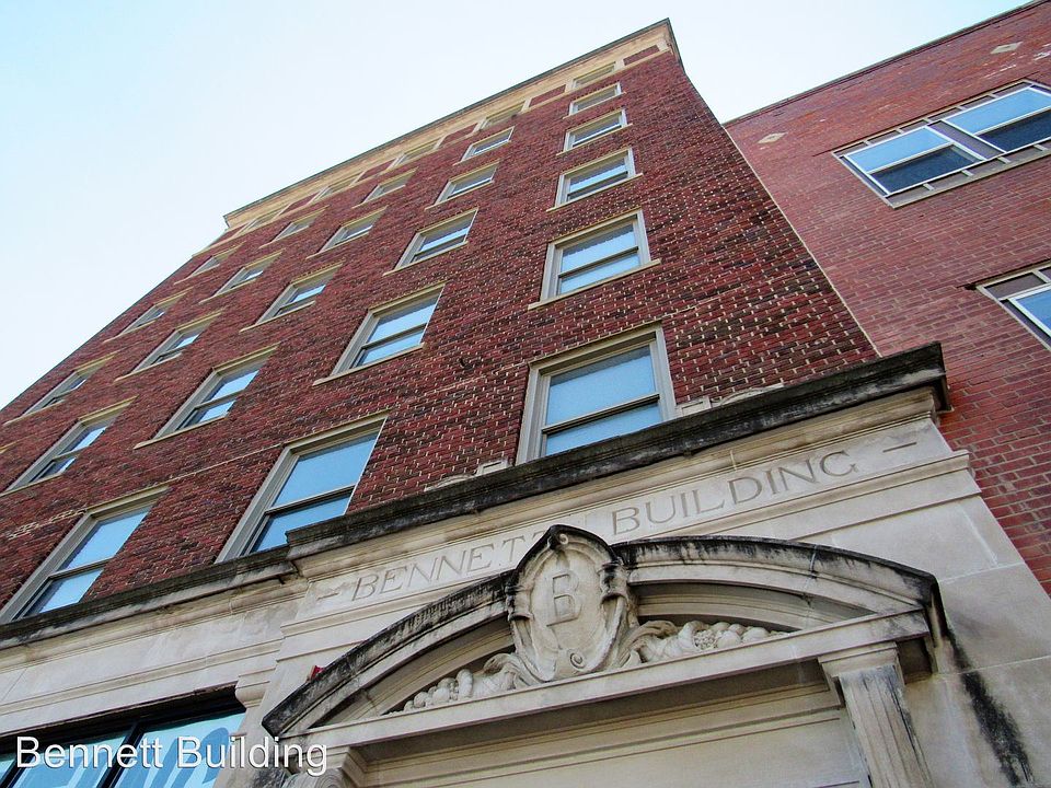 2nd image of 405 W Broadway APT 402
