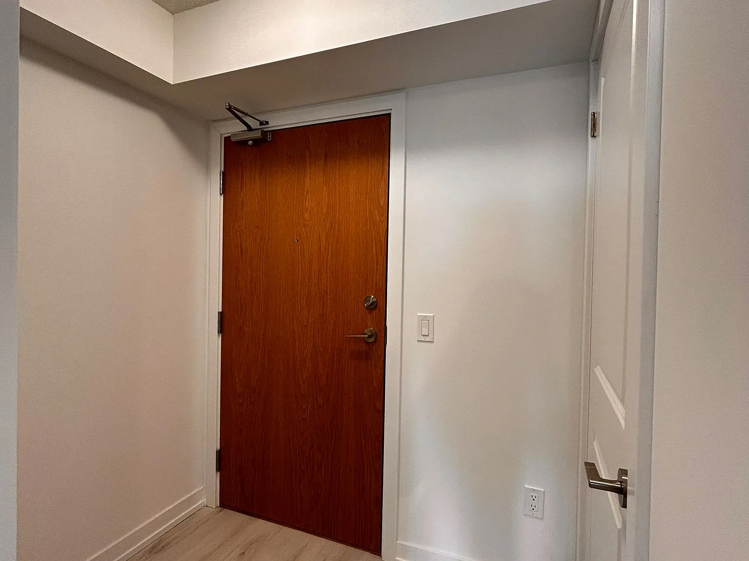 3 bed, $2,975 — Photo 4
