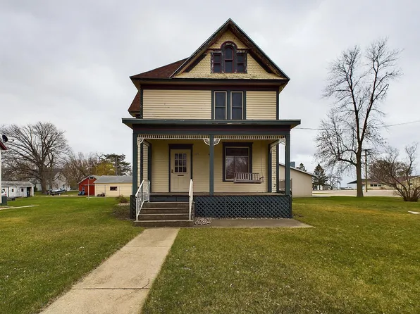 205 E 4th St, Cyrus, MN 56323