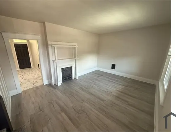 130 Santron Ave, Pittsburgh, PA 15210
