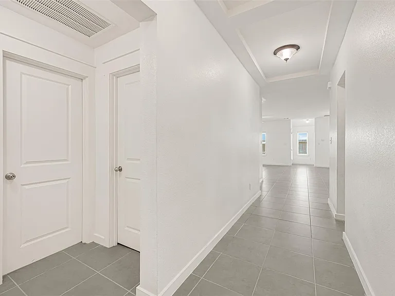 3021 Quarry Springs Dr — Photo 4