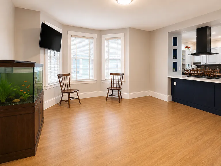 9 Trinity Ave #2 — Photo 5