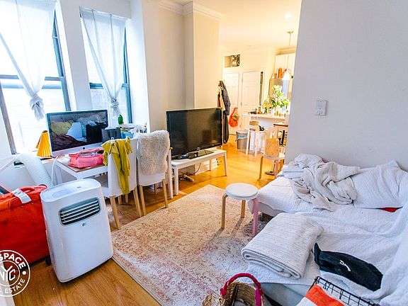 3rd image of 41 Jefferson St APT 4