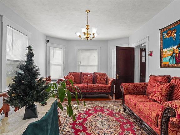 3rd image of 1000 Narragansett Blvd