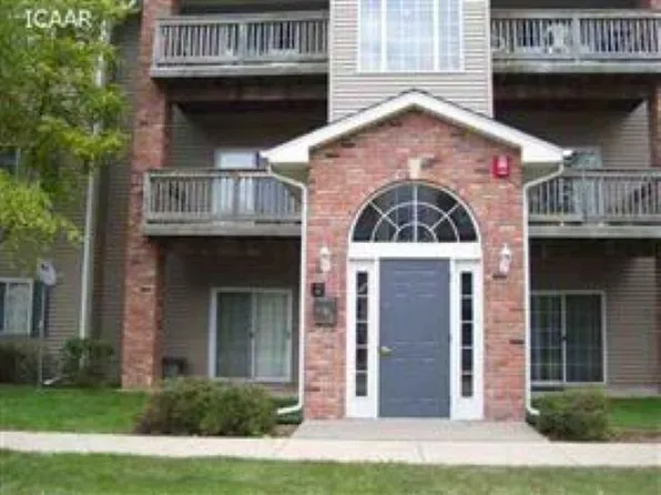 2874 Triple Crown Ln Unit 1, Iowa City, IA 52240