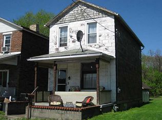 3 Camp Hill Rd, Carnegie, PA 15106