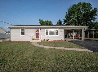 271 Sharp St, Beckemeyer, IL 62219