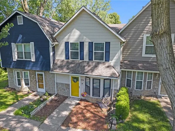 8416 N Park Ct, Kansas City, MO 64155