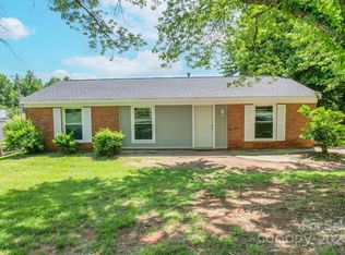 511 Milan Rd E, Charlotte, NC 28216