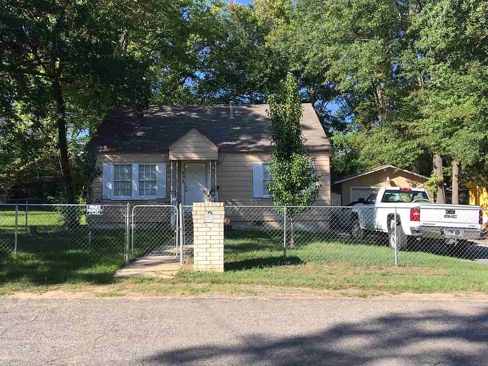1st image of 703 E Buchanan Ave