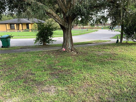 4th image of 1007 Carol Anderson Dr