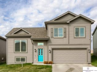 7422 N 92nd Ave, Omaha, NE 68122