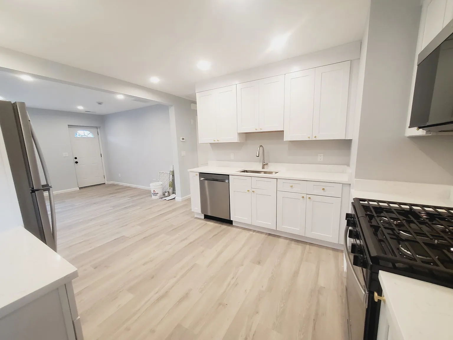 2 bed, 2.0 bath, 1560 sqft, $3,400 — Photo 3