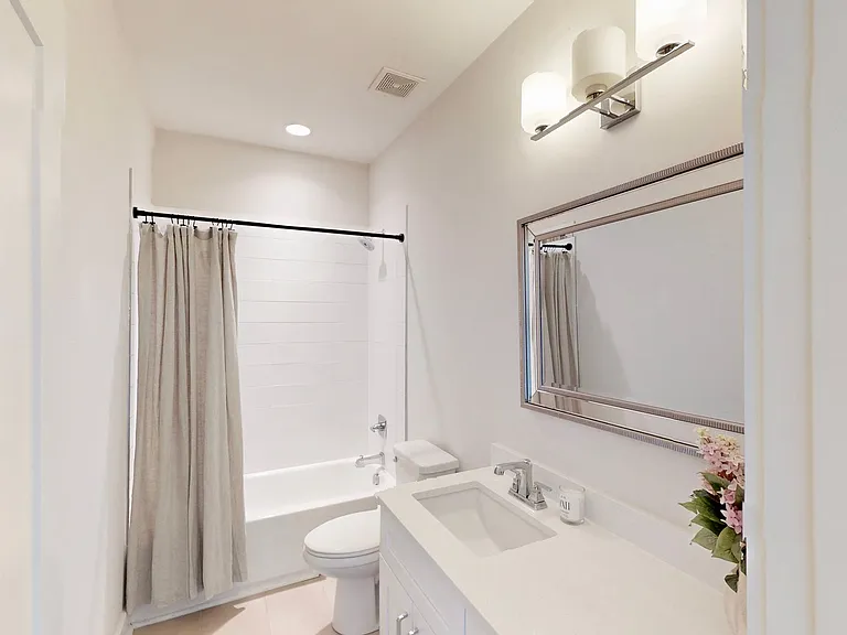 1220 Lomax Ave — Photo 36